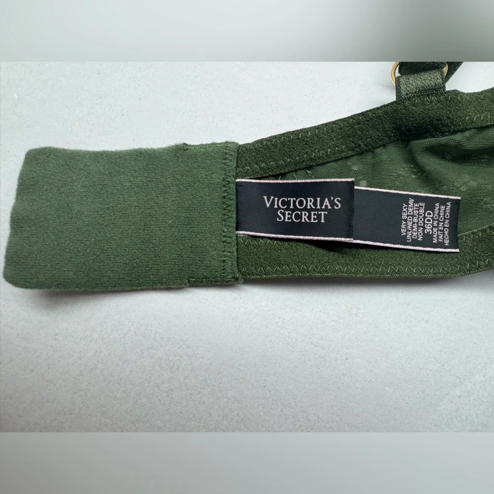 Victoria’s Secret Very Sexy Unlined Demi eyelash lace bra green 36DD